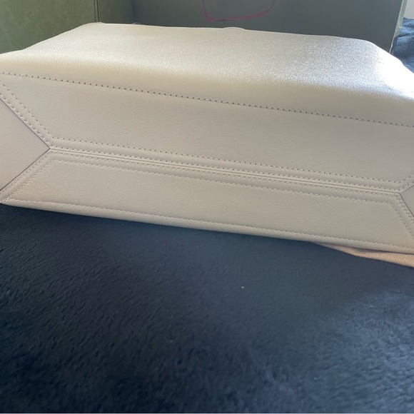 Women's Gucci White Medium Tote With Double G - Picture 3 of 6